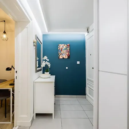 Sweet Old Town By Kramm بوزنان