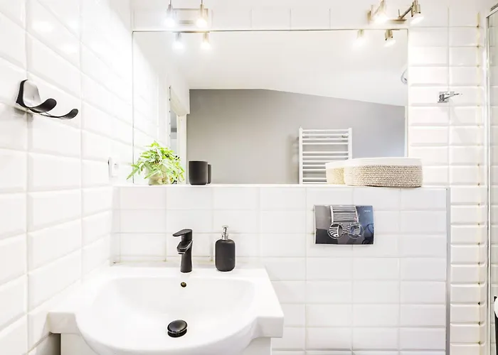 Sweet Old Town By Kramm * بوزنان