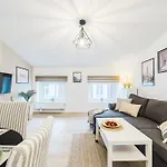 Sweet Old Town By Kramm Apartmán